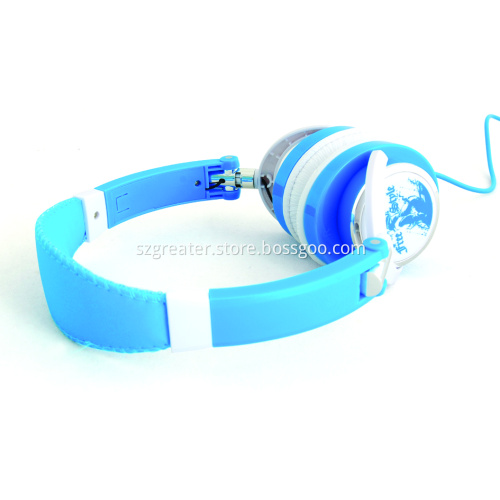 Headset for phone with mic button answer